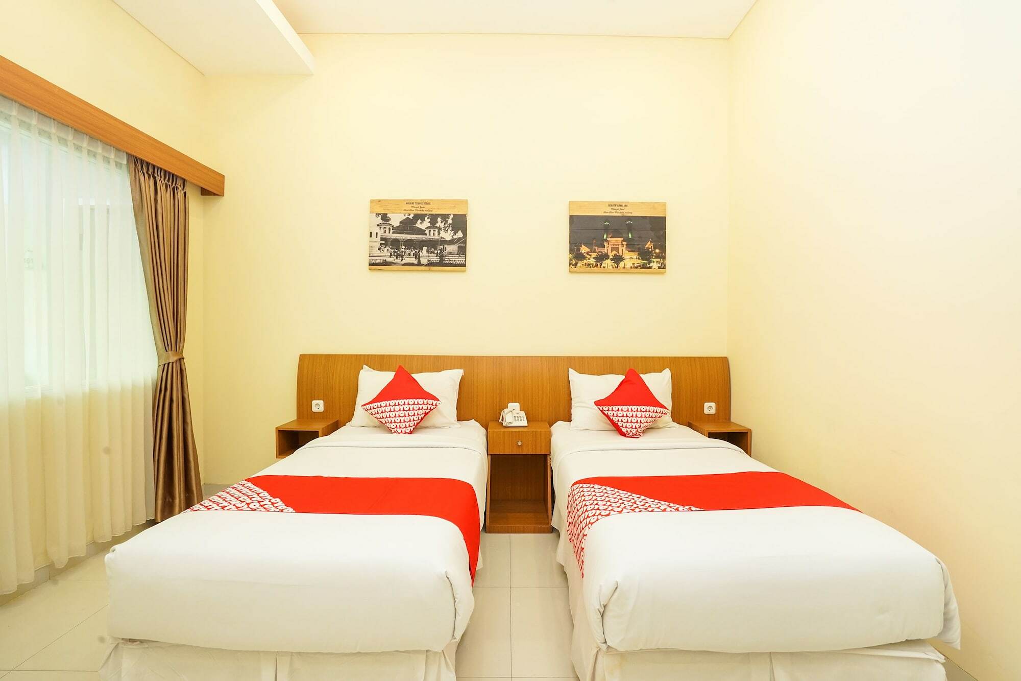 Oyo 272 M Suite Residence Malang Exterior foto